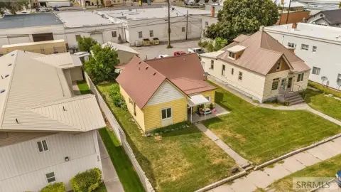 Multifamily Portfolio with Detached Garage