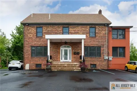 Edison Commercial Space For Sale