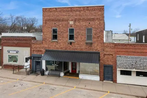Downtown Commercial Opportunity in Wellman
