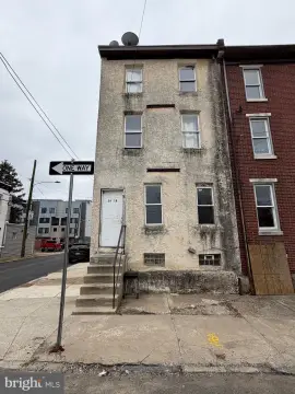 Turnkey Triplex in Allegheny West