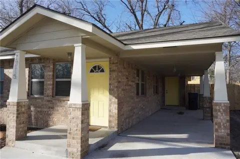 Modern Duplex with Covered Parking