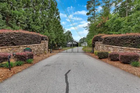 Buildable Homesite in Gated Community