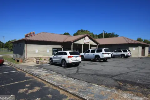 Retail Space with On-Site Parking