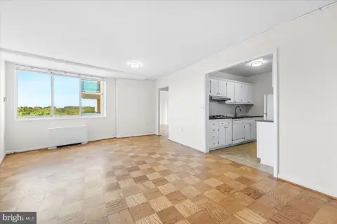High-Floor Residential Income Property