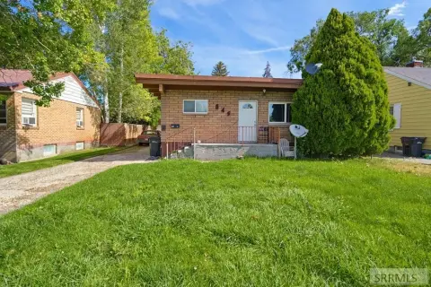 Two-Unit Duplex with In-Unit Laundry