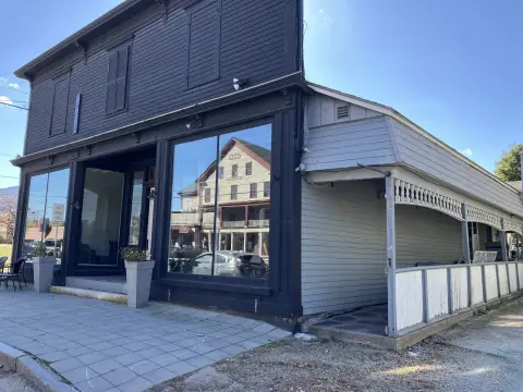 Mixed-Use Building with Apartment