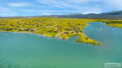 Lakefront Gated Community Land Lot