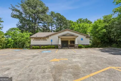 Versatile Property in Underwood Hills