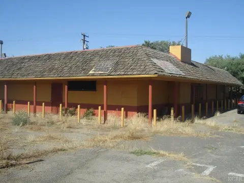 Freestanding Restaurant Building