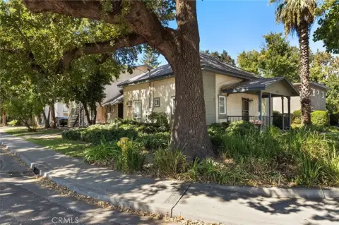 4-Unit Quadplex with Fenced Yards