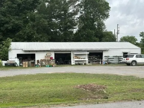 Lonoke Commercial Building and Land