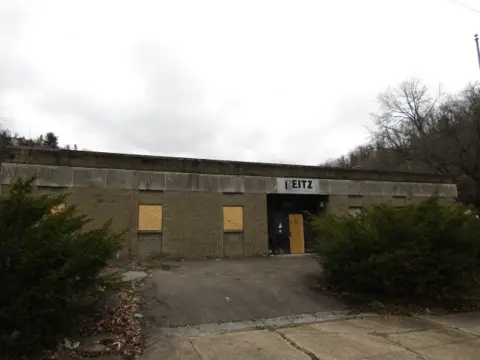 Commercial Property in E Pittsburgh