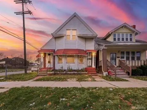 Detroit Duplex with Three-Car Garage