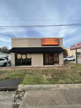 Mixed-Use Property in Cleveland, MS