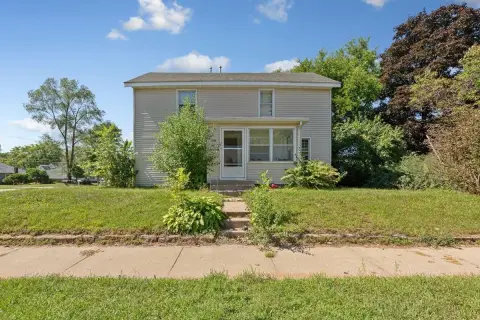 Triplex with Month-to-Month Tenants
