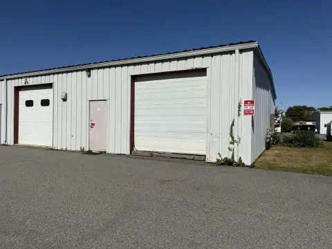 Industrial/Office Condo in Sandwich
