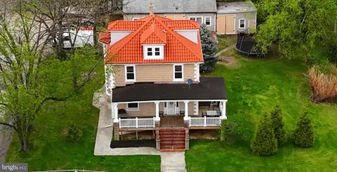 Victorian Home with Commercial Potential