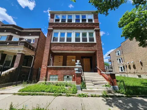 Brick Three-Unit Triplex