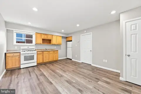 1BR First-Floor Apartment