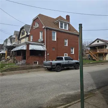 Single-Family With Income Apartment
