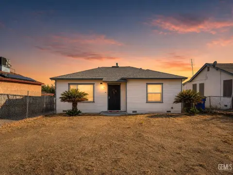 Remodeled Duplex with Permitted ADU