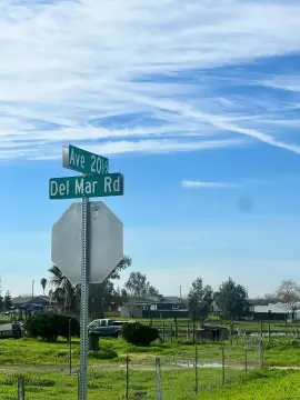 Residential Land in Lake Madera Estates