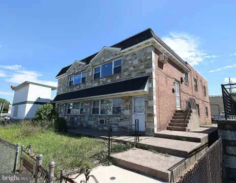 Two-Unit Duplex with Side Entry