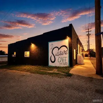Conventional Restaurant With Commercial Kitchen