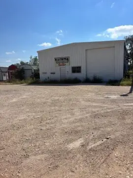 Flex Building with Truck Bay