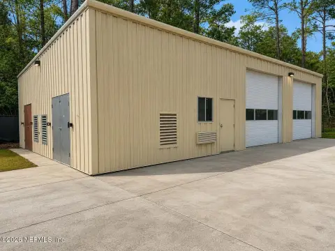 Flex Space with Shop Doors