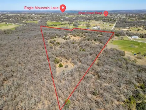 28 Acres of Natural Beauty