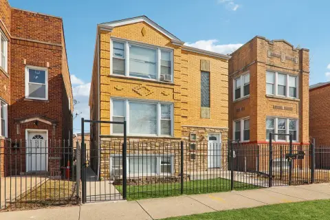 Updated Multifamily Building in Chicago