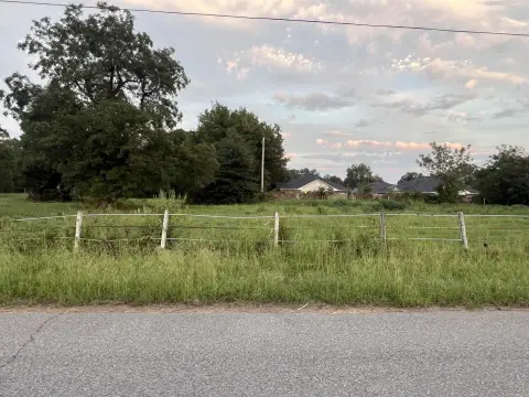 Residential Lot in Pine Bluff