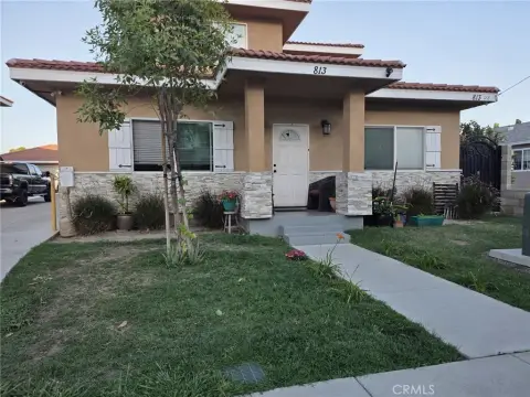 3-Unit Triplex with Modern Finishes
