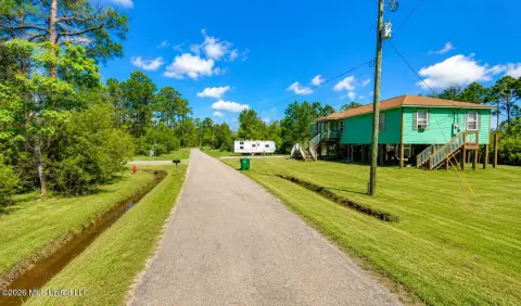 Canal-Front Waterfront Land