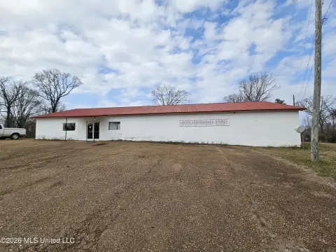 Renovated Commercial Space in Holly Springs