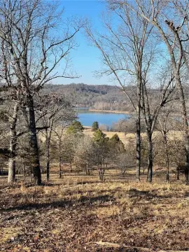 Land Overlooking Lake Near Branson