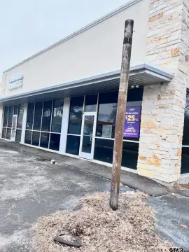 Retail Suite with Highway Access