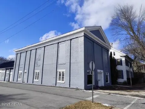 Mixed-Use Building with Garage Space