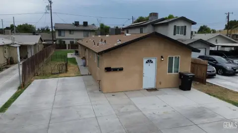 Three-Unit Property with Separate Entrances