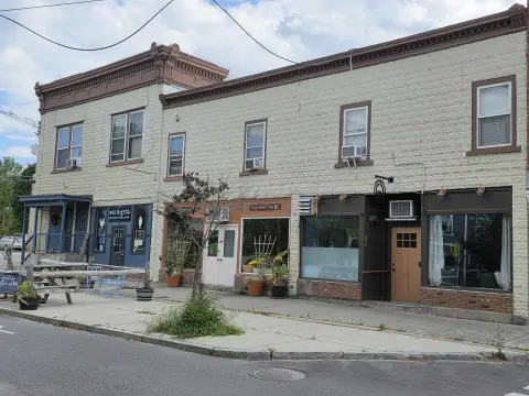 Mixed-Use Property with Restaurant Space