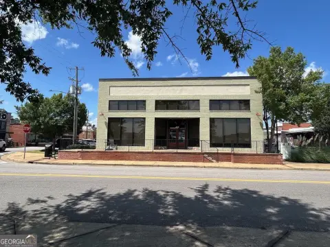 Triple Net Leased NNN Building