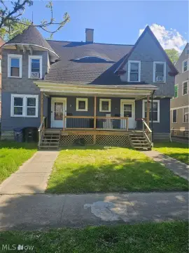 Fully Occupied Duplex in Cleveland
