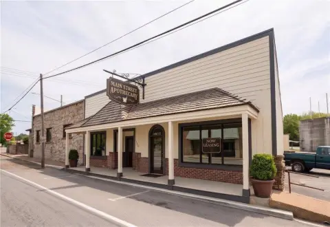 Divisible Storefront Retail Space