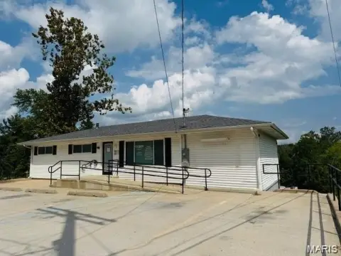 Two-Level Specialty Property