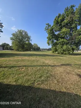Level Commercial Land