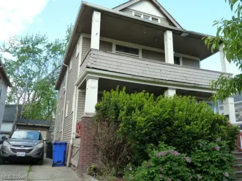 Updated Duplex in Cleveland