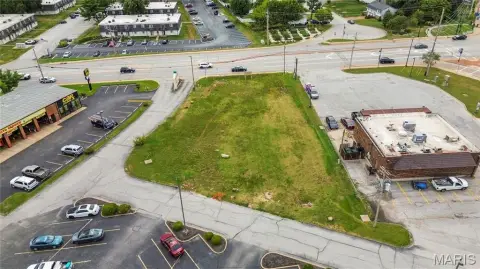 Level Commercial Land