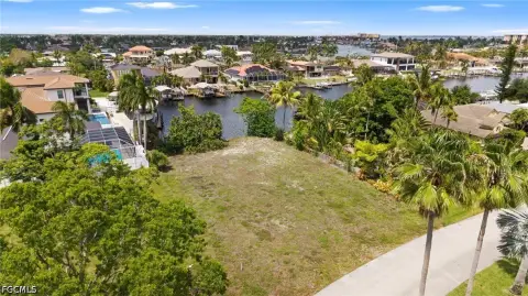 Waterfront Land in Cape Coral