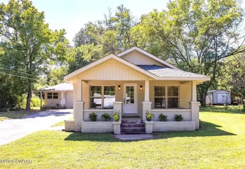 Remodeled Duplex with Guest House